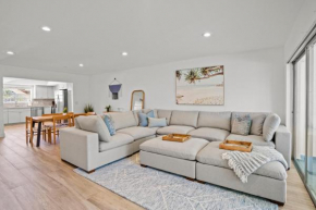 1 Block To The Beach! King Beds! Spacious, Modern
